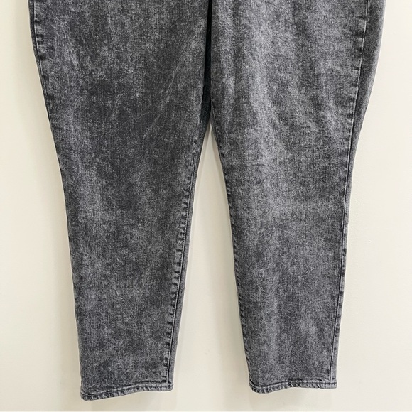 Old Navy Higher High-Rise O.G. Straight Leg Black-Wash Jeans Size 18 - Picture 4 of 10